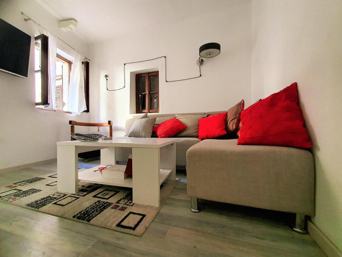 St.Tripun Apartment コトル エクステリア 写真