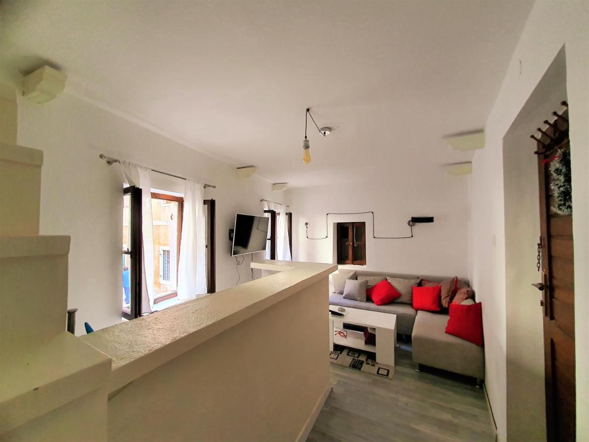 St.Tripun Apartment コトル エクステリア 写真