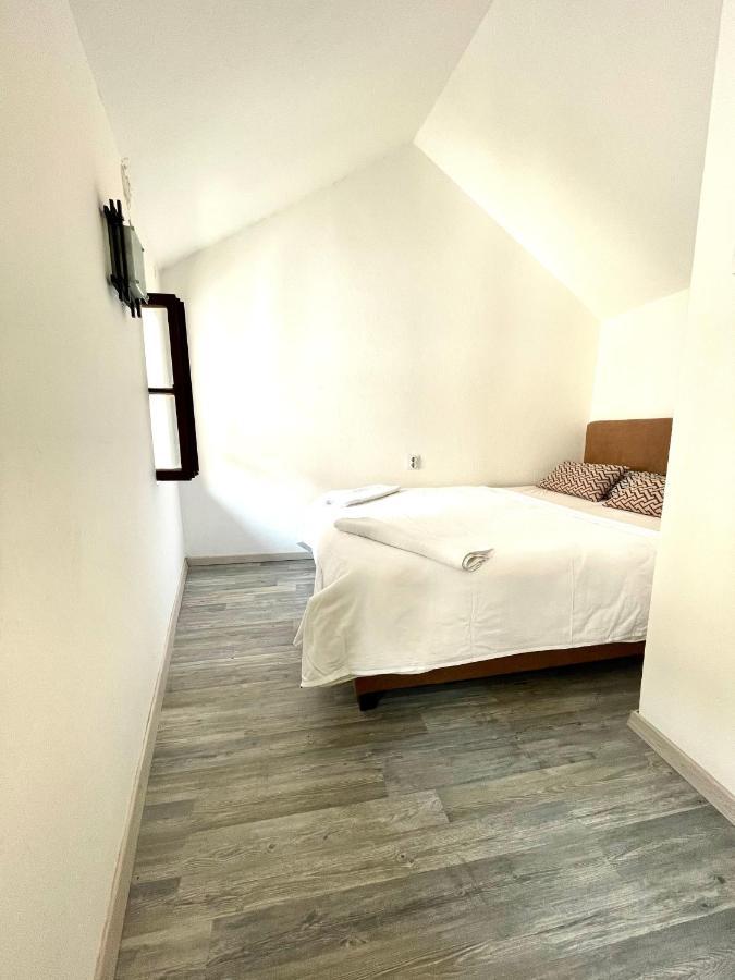 St.Tripun Apartment コトル エクステリア 写真